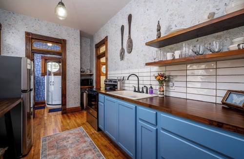 Chariton House | Historic Bungalow in Chariton, Sleeps 5, Pets Ok, Single Level