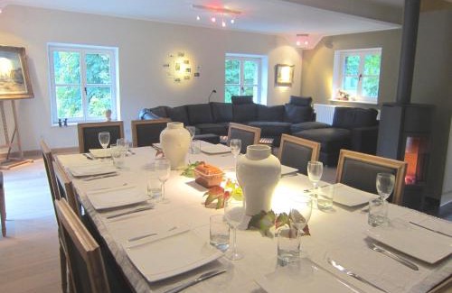 Longchamps-bertogne House | Historic Castle Retreat, cleaning included