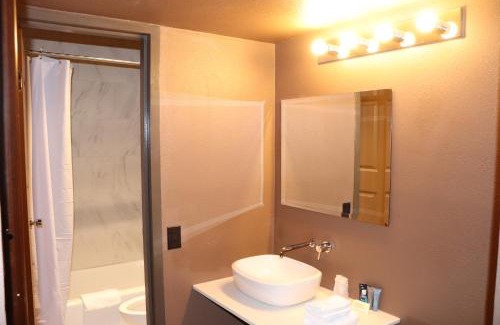 Lamar Hotel | Historic Cow Palace Inn