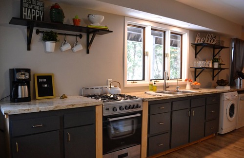 Hudson House | Historic Downtown Hudson Rental