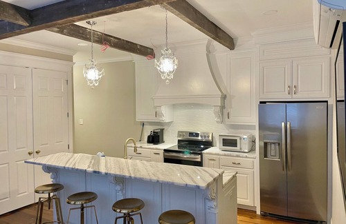 Crowley Apartment | Historic downtown Luxury apartment