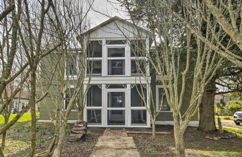 Gordonsville House | Historic Farmhouse with Chefs Kitchen Near Wineries