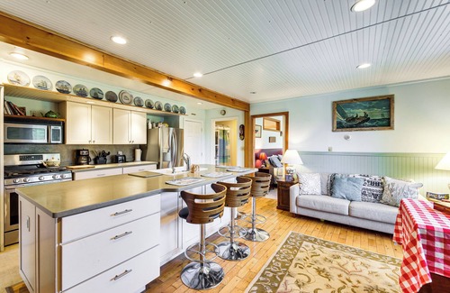 Friendship House | Historic Friendship Boat House Near Back River!