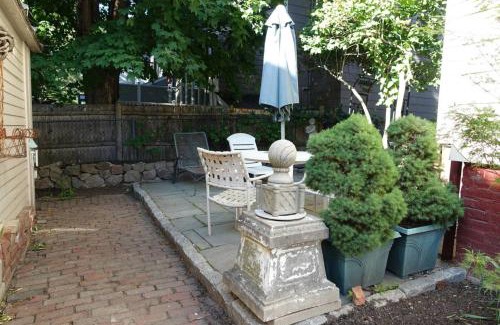 Observatory Hill Apartment | Historic Harvard & MIT Victorian