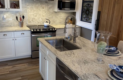 Church Hill Apartment | Historic Haven in Church Hill