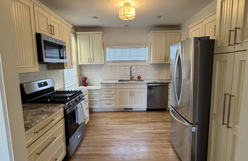 Port Huron House | Historic Home Downtown Port Huron