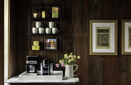 Columbia House | Historic Home, Heated Plunge Pool & Grand Piano