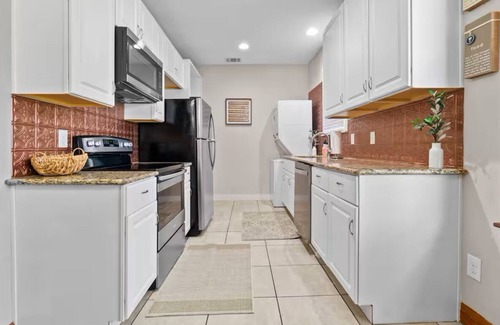 Central Arlington House | Historic Home Near Stadiums & UTA