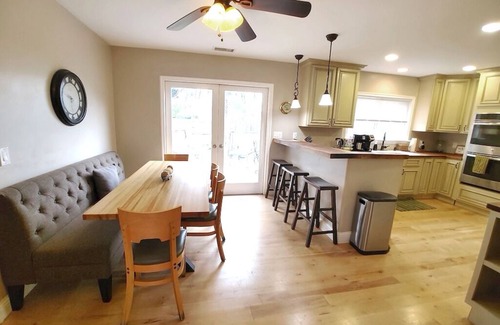 Lompoc House | Historic Home *reWine Mission* Walk Downtown: Coffee, Shop, Dine, Wines, Brews