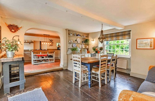 Twywell House | Historic House by River Nene & Beach Access