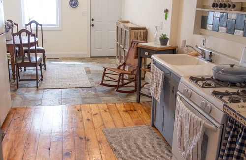Queen Village House | Historic house Ideal Downtown Location