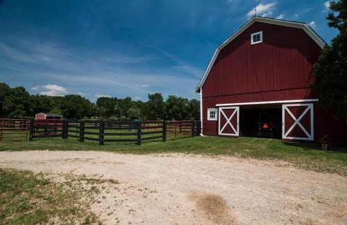 Metamora Villa | Historic Metamora Red House Farm