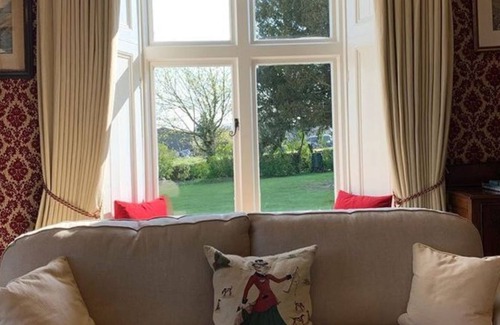 Witney Other | Historic Royal Hunting Lodge Perfect for Family Gatherings in the Cotswolds