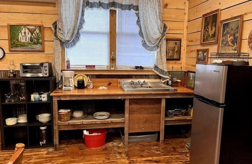 Marshall House | Historic Schoolhouse Near The Buffalo River