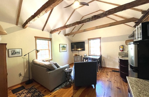 La Verkin Cabin | Historic Southern Utah Cottage- 20 miles to Zion National Park