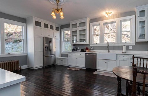 Springfield House | Historic Vermont Mansion Ideal 4 Retreats & Events