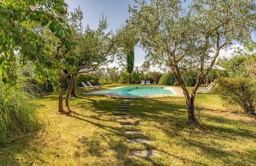San Casciano in Val di Pesa Villa | Historic Villa-Farm with Vineyards & Olives Trees