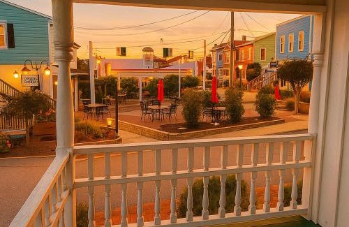 Swansboro House | Historic Waterfront, Downtown, Boat Slip Avail