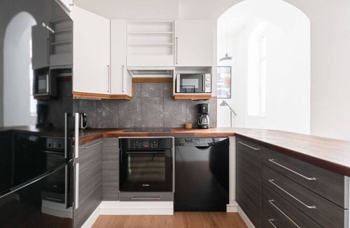 Tampere Apartment | Historical 1BR Loft | Sauna&Parking | Klingendahl