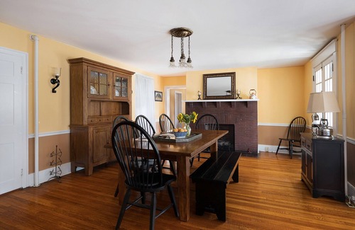 Strasburg House | Historical and Spacious House in the Center of Small Town Life
