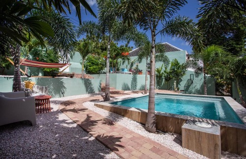 Otrobanda Villa | Historical city villa