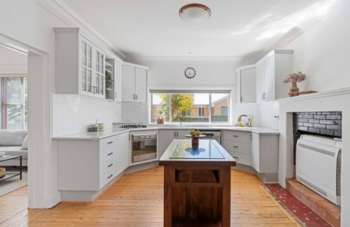 Orange House | Historical cosy oasis | Orange NSW