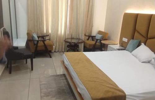 Hapur Hotel | Hitkari Palace Restaurant & Banquet