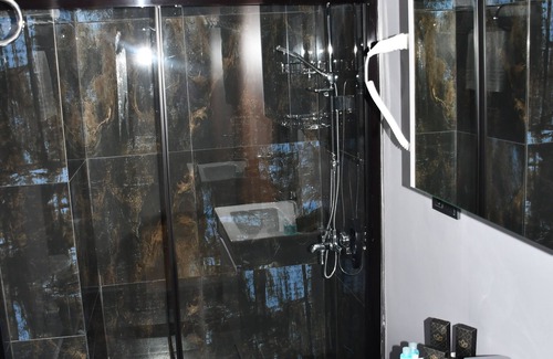 Cekmekoy Hotel | HMZ ACCOMMODATION CEKMEKOY