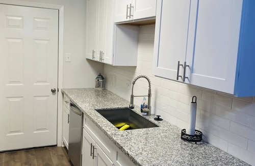 Pasadena House | Hobby Airport and very affordable your Home Away from Home