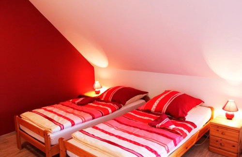 Soltendieck Apartment | Hof Esterau - Appartment rot