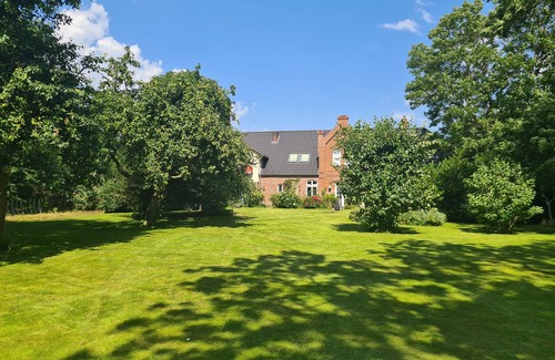 Neukirchen/Erzgeb Apartment | Hof Neudamm Small Holiday Apartment