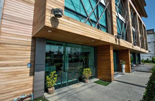Phitsanulok Hotel | Holatel Hotel Phitsanulok