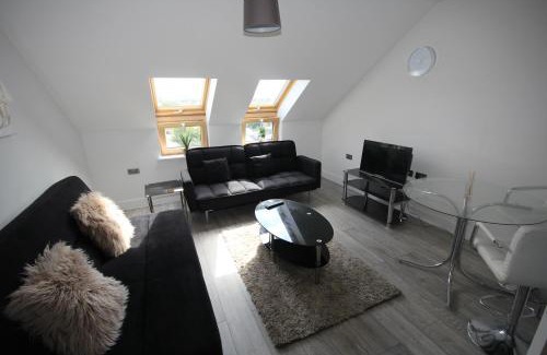 Yiewsley Apartment | Holden Court Apartment 5