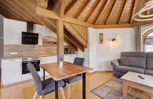 Koenigsfeld im Schwarzwald Apartment | Holiday Apartment 'Dorfblick' with Balcony and Wi-Fi