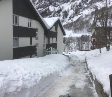 Leukerbad Apartment | Holiday 87