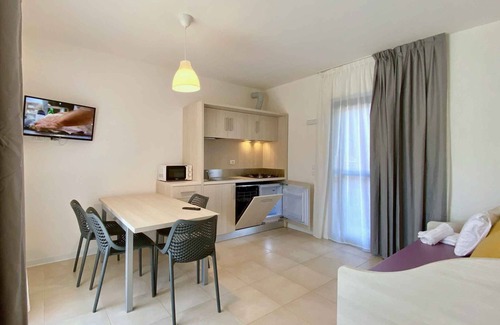Cavalcaselle Apartment | Holiday apartment with outdoor swimming pool