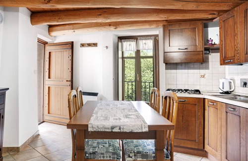 San Michele Prazzo Apartment | Holiday Apartment "Stella Alpina Tano Di Grich" with Mountain View, Shared Terrace & 2 Balconies