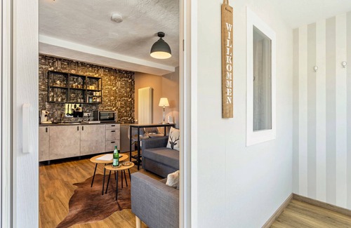 Ortsmitte Apartment | Holiday Apartments Löwenstein FeWo 2 with Shared Garden and Wi-Fi