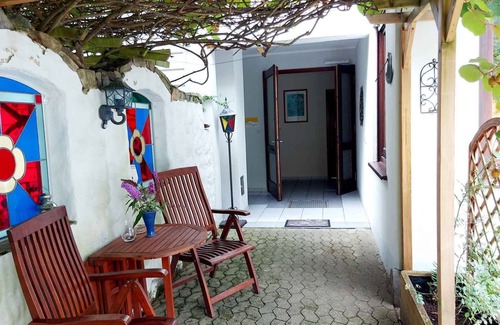 Kamp-Bornhofen Apartment | Holiday apartment with garden, terrace and barbecue