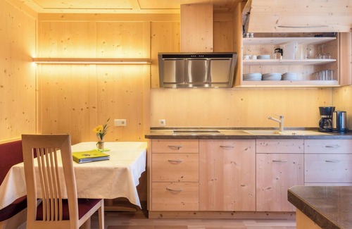 Albions Apartment | Holiday Apartment “Alpenflair” near Seiser Alm with Mountain View & Balcony