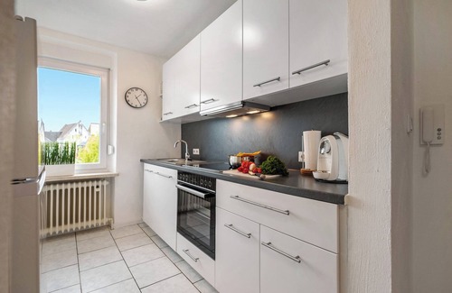 Johannisberg Apartment | Holiday Apartment 'Auszeit Am Schloss' with Shared Garden and Wi-Fi