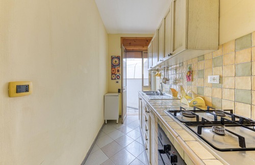 Lido Marini Apartment | Holiday Apartment "Baia Del Mare" with 2 Private Terraces, Private Garden & A/C