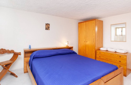 Limpiddu Apartment | Holiday Apartment "Casa Isabella" with Private Terrace