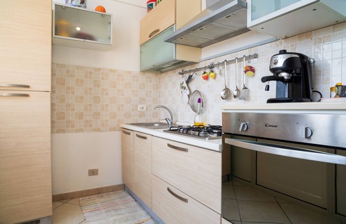 Monte Po-Nesima-San Leone-Rapisardi Apartment | Holiday Apartment "Casa Cairoli" with Balcony & A/C