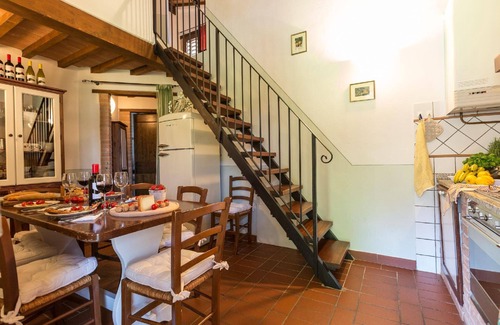 Peccioli Apartment | Holiday apartment Fabbrica for 1 - 7 persons with 3 bedrooms - Twin house