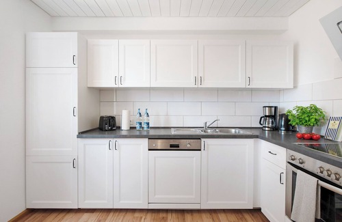 Todtnauberg Apartment | Holiday Apartment "Haus Bergruh Fuchsbau" with Mountain View, Private Terrace & Wi-Fi