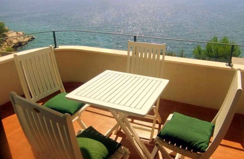 Okrug Gornji Apartment | Holiday apartment Adriatic Sea at 30 m