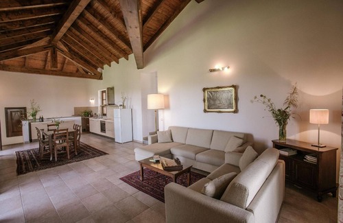 Isola d'Asti Apartment | Holiday apartment Isola d'Asti for 1 - 6 persons with 6 bedrooms - Twin house