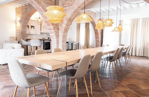 Valiano Apartment | Holiday Apartment "Glicine" with Shared Pool, Shared Garden & Wi-Fi