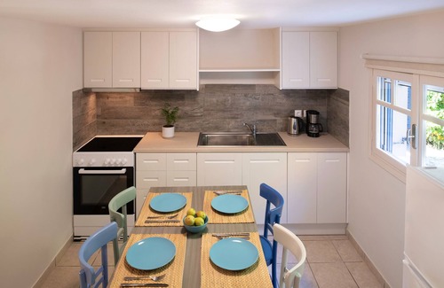 Spartia Apartment | Holiday Apartment "Libeccio" with Private Balcony & Wi-Fi